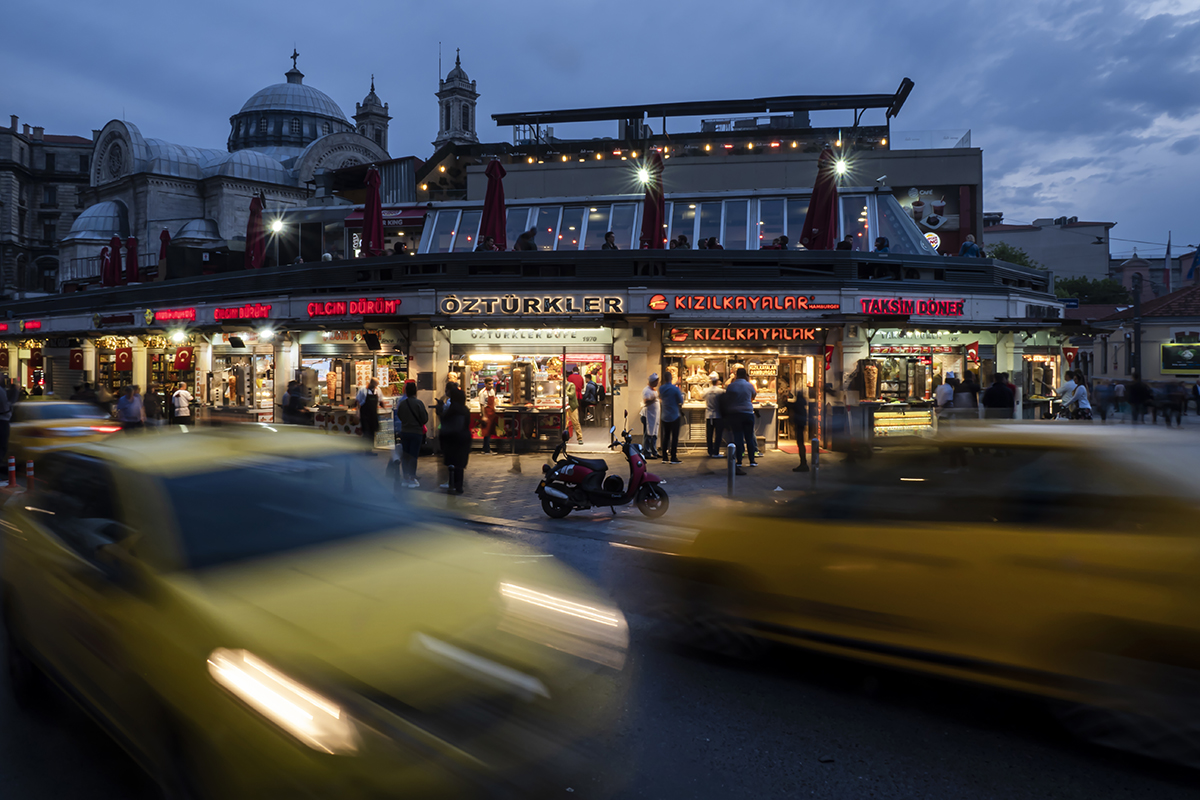 Street Photography, An Enjoyable Occupation in Crowds